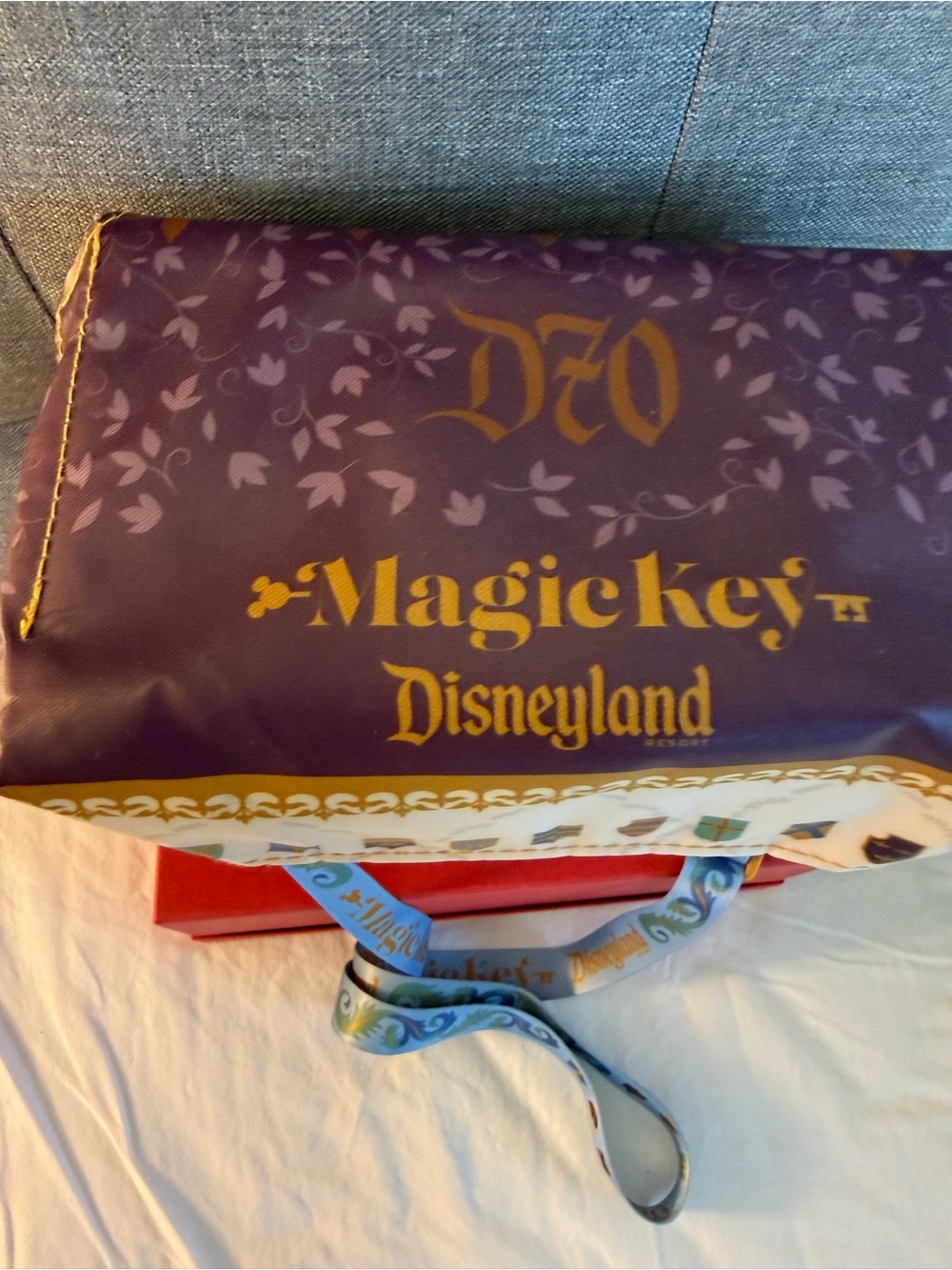 Disney Popcorn Cooler Tote Bag - Picture 3 of 13